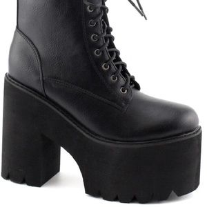 Nu Shuz Key West HOPE Black PU Lace-up Pull Tab Chunky Sole Platform Boots